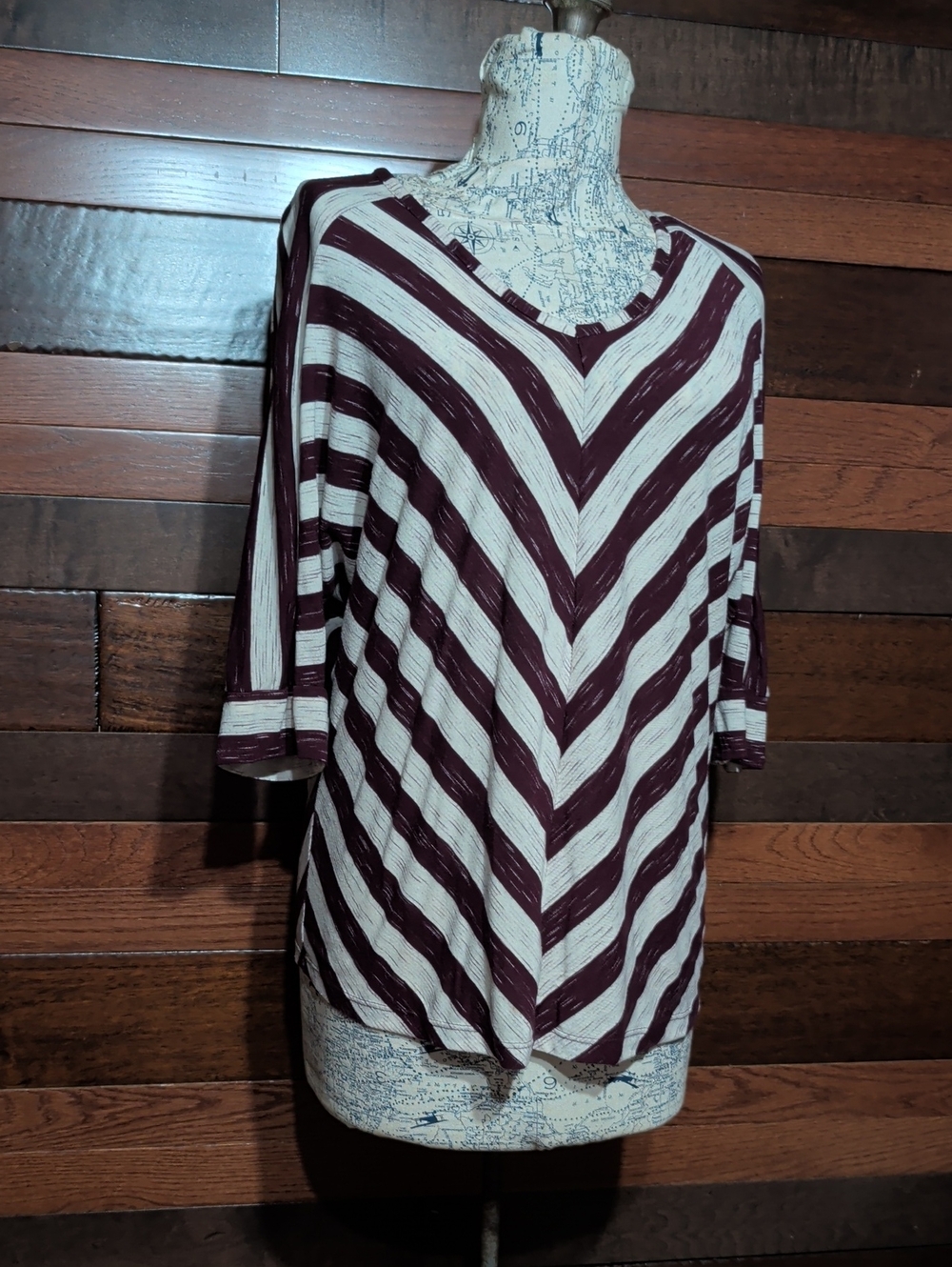 Apt. 9 Chevron V-Neck Tunic in Ivory & Burgundy - Picture 2 of 10